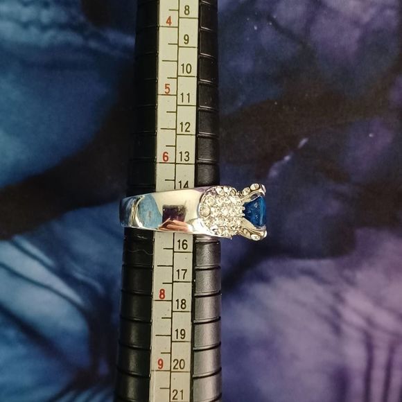 Swarovski Elements - Size 7 - Silver tone ring as pictured - Picture 5 of 7